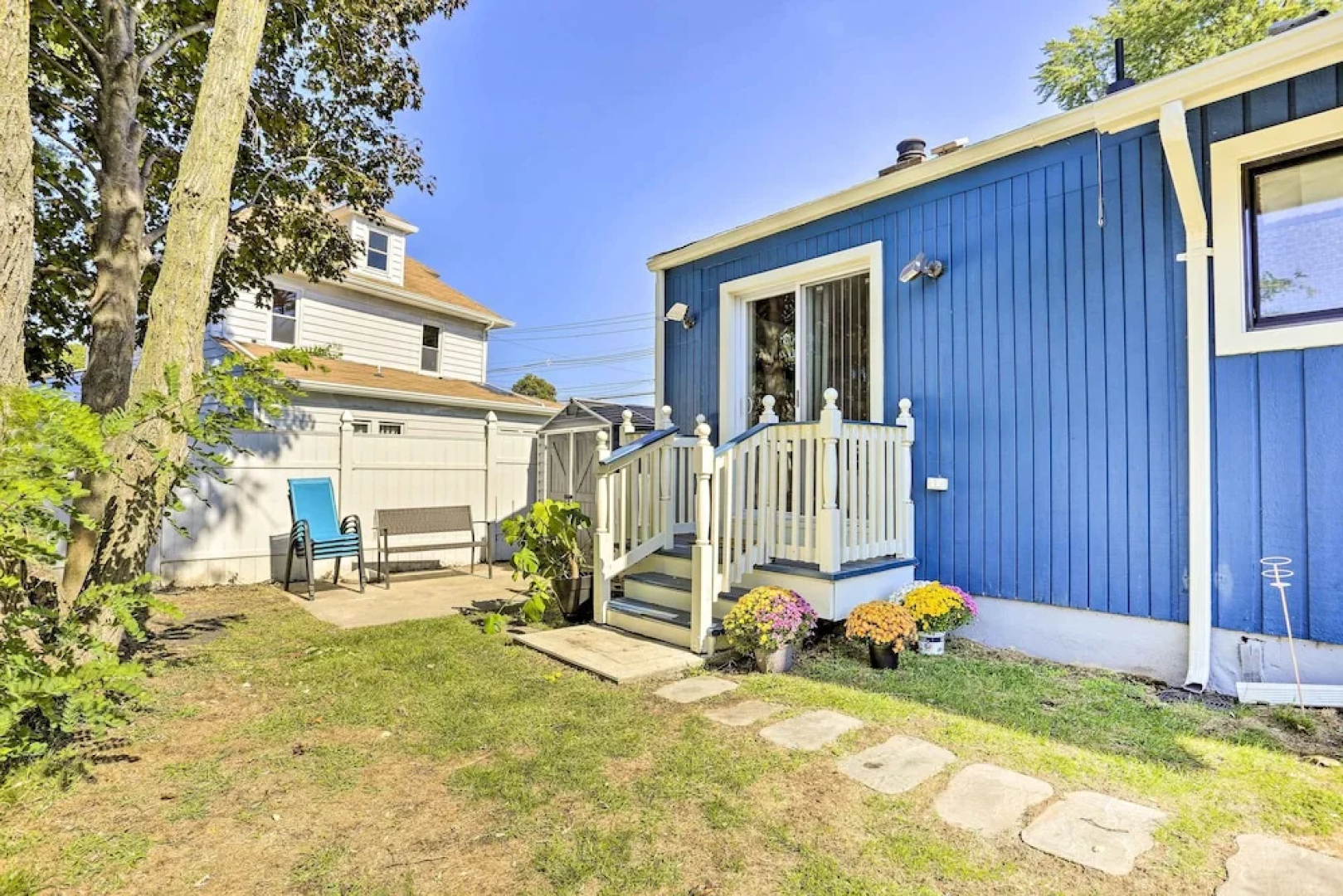Vibrant Teaneck Home ~ 12 Mi to Manhattan!