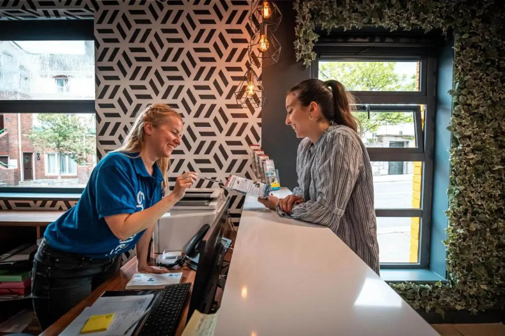 Snoozles Tourist Hostel