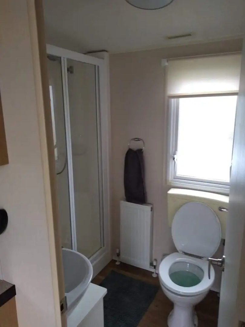 2 Bedroom 6 Berth Caravan With Decking