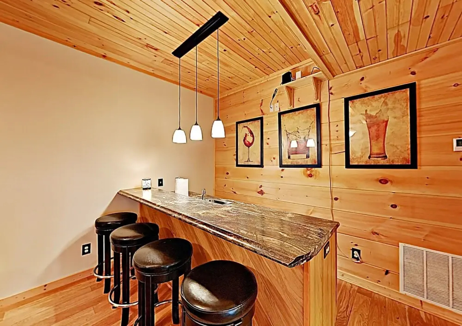 New Listing! Lakefront Log W/ Large Balcony 3 Bedroom Home