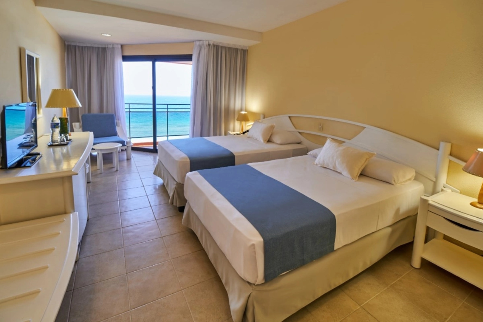 Bellevue Puntarena Playa Caleta