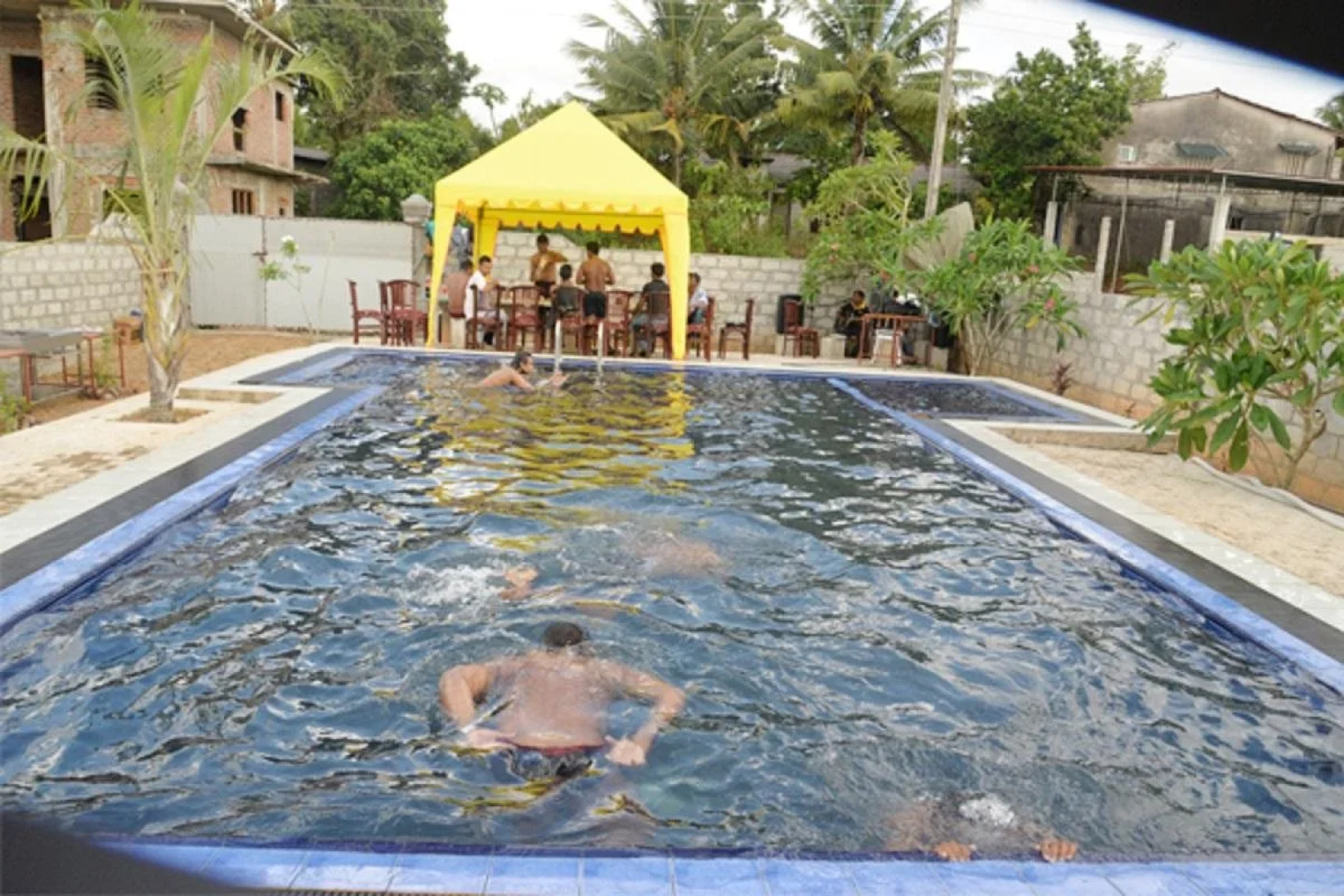 White Peacocks and Birds Resort