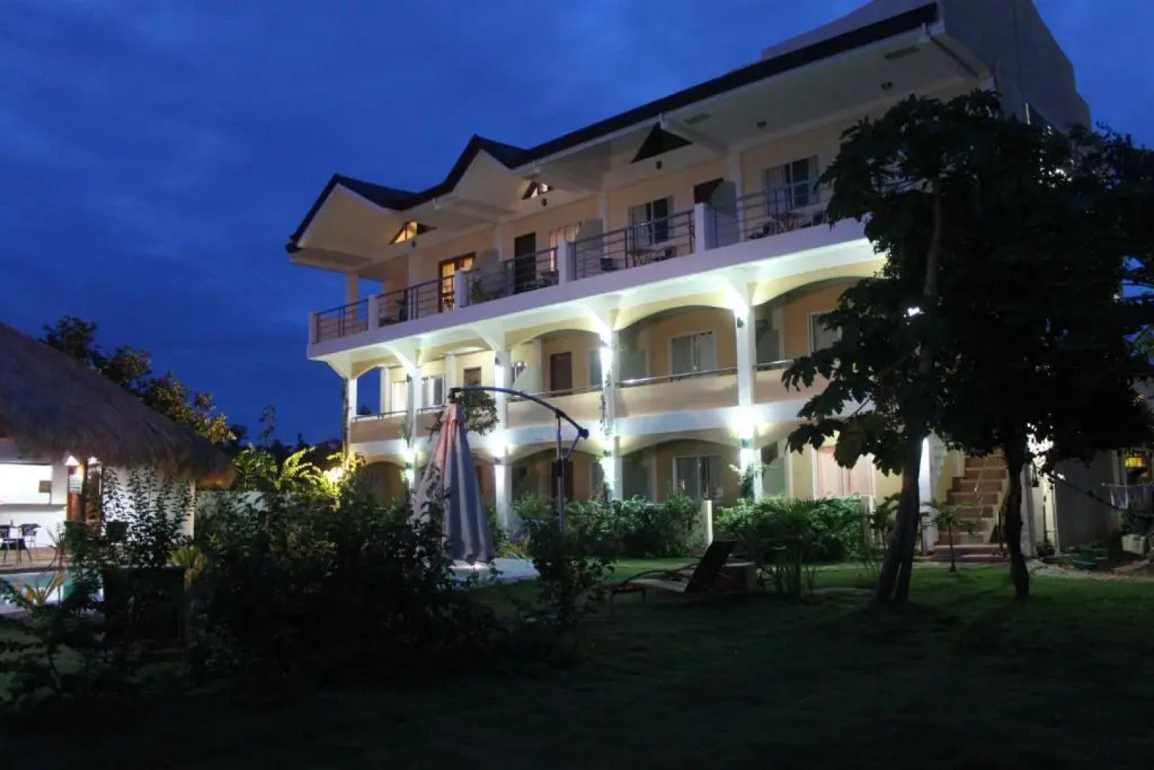 Vanilla Sky Dive Resort