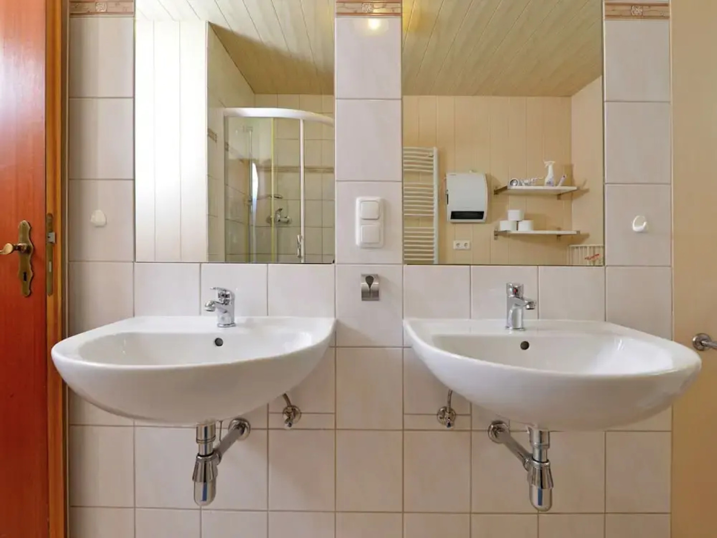 Garden-view Apartment in Heringhausen Lake City Centre