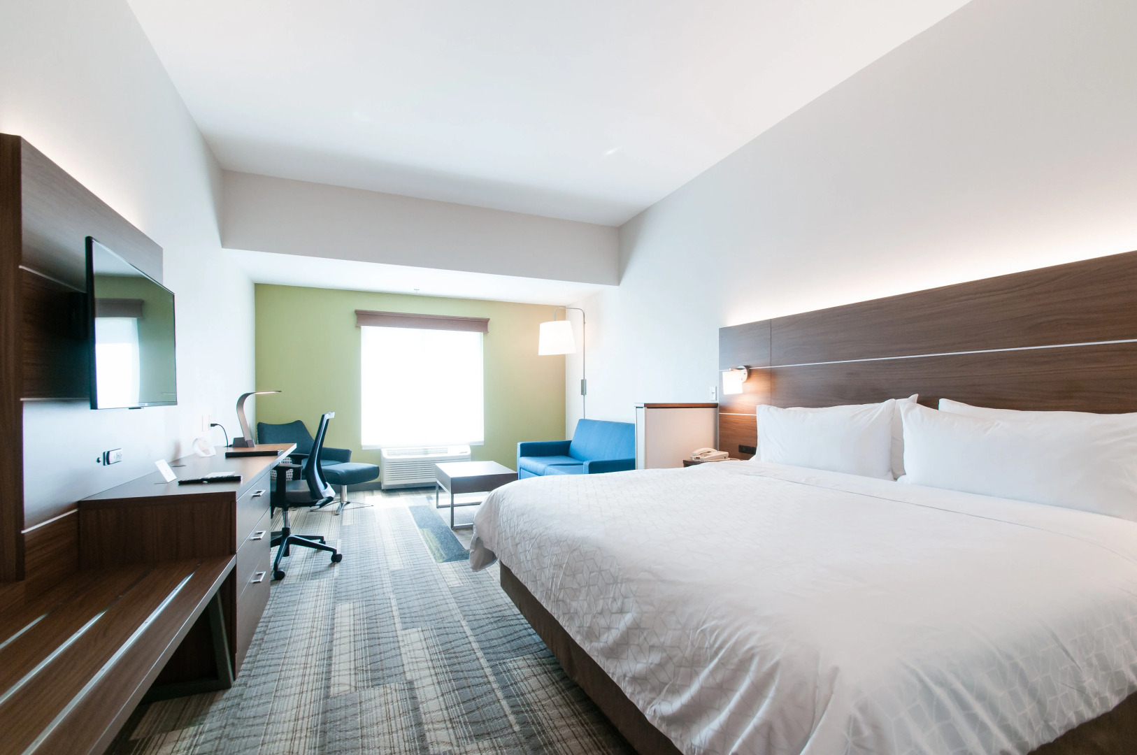 Holiday Inn Express & Suites Hagerstown by IHG