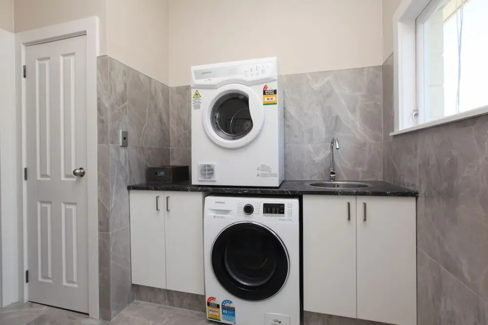 Luxury 3Brm Mannor in Temple View