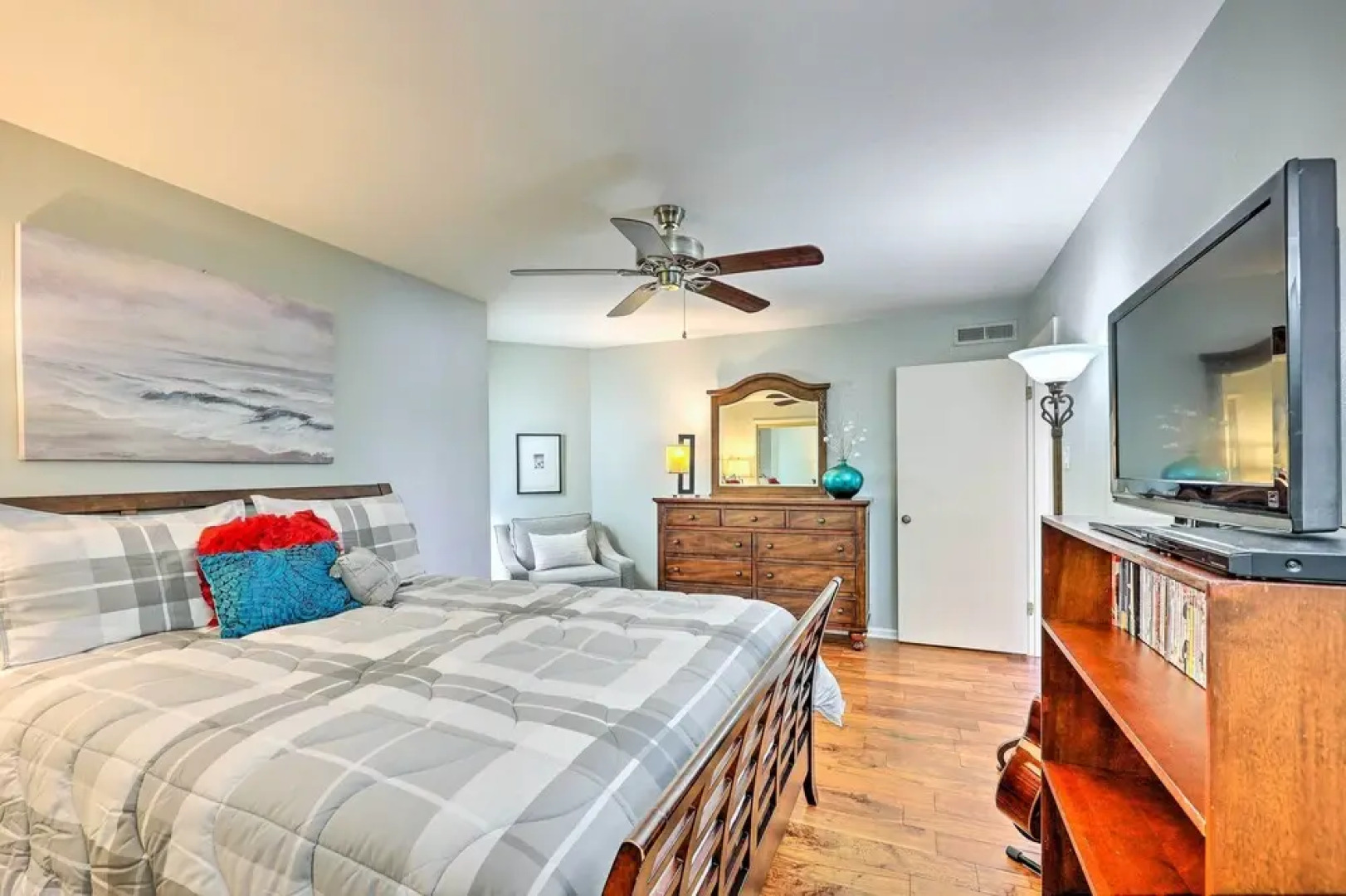 Waterfront Hot Springs Condo: Pool, Hot Tub Access