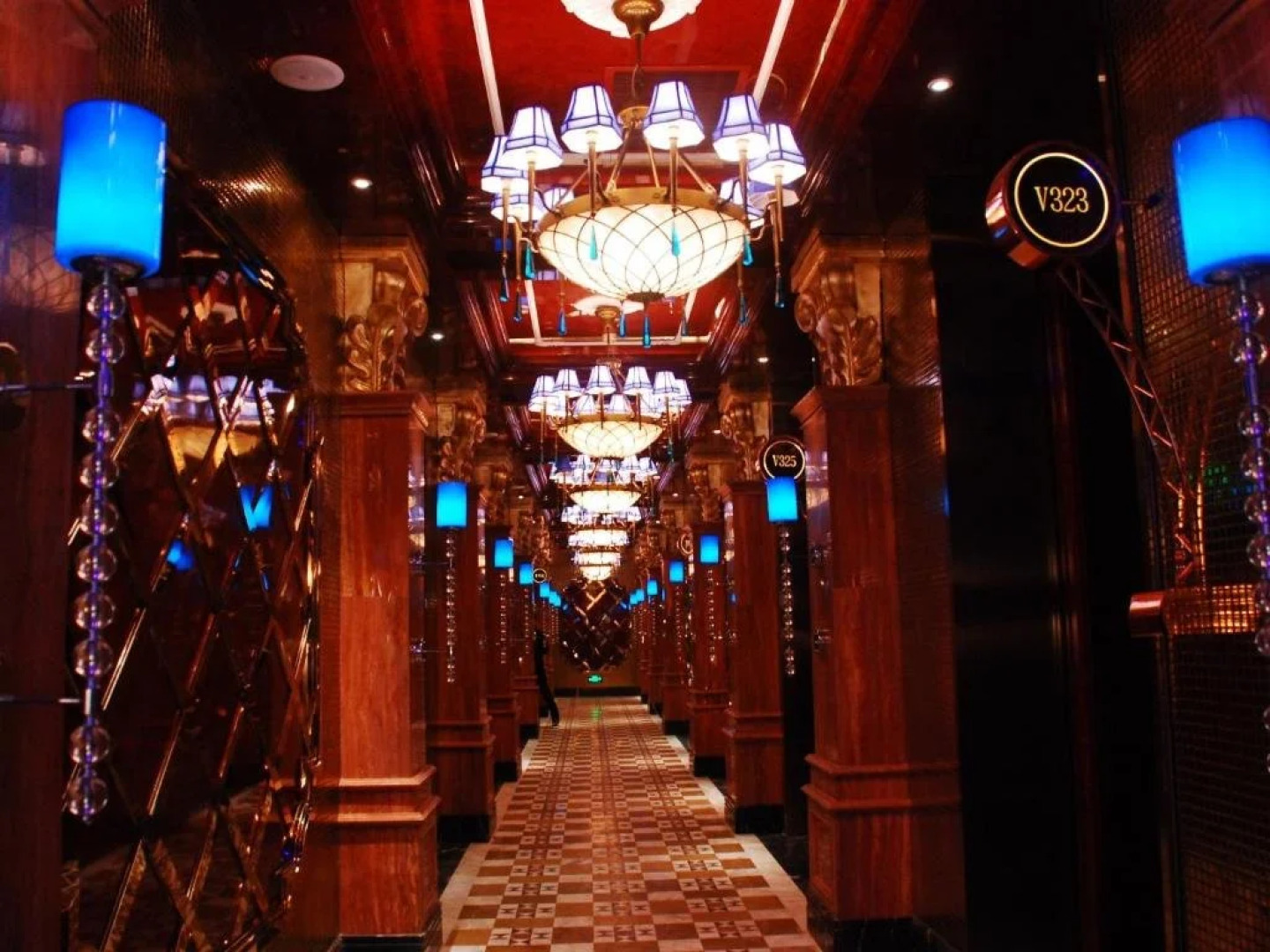 Aile Crown Holiday Hotel