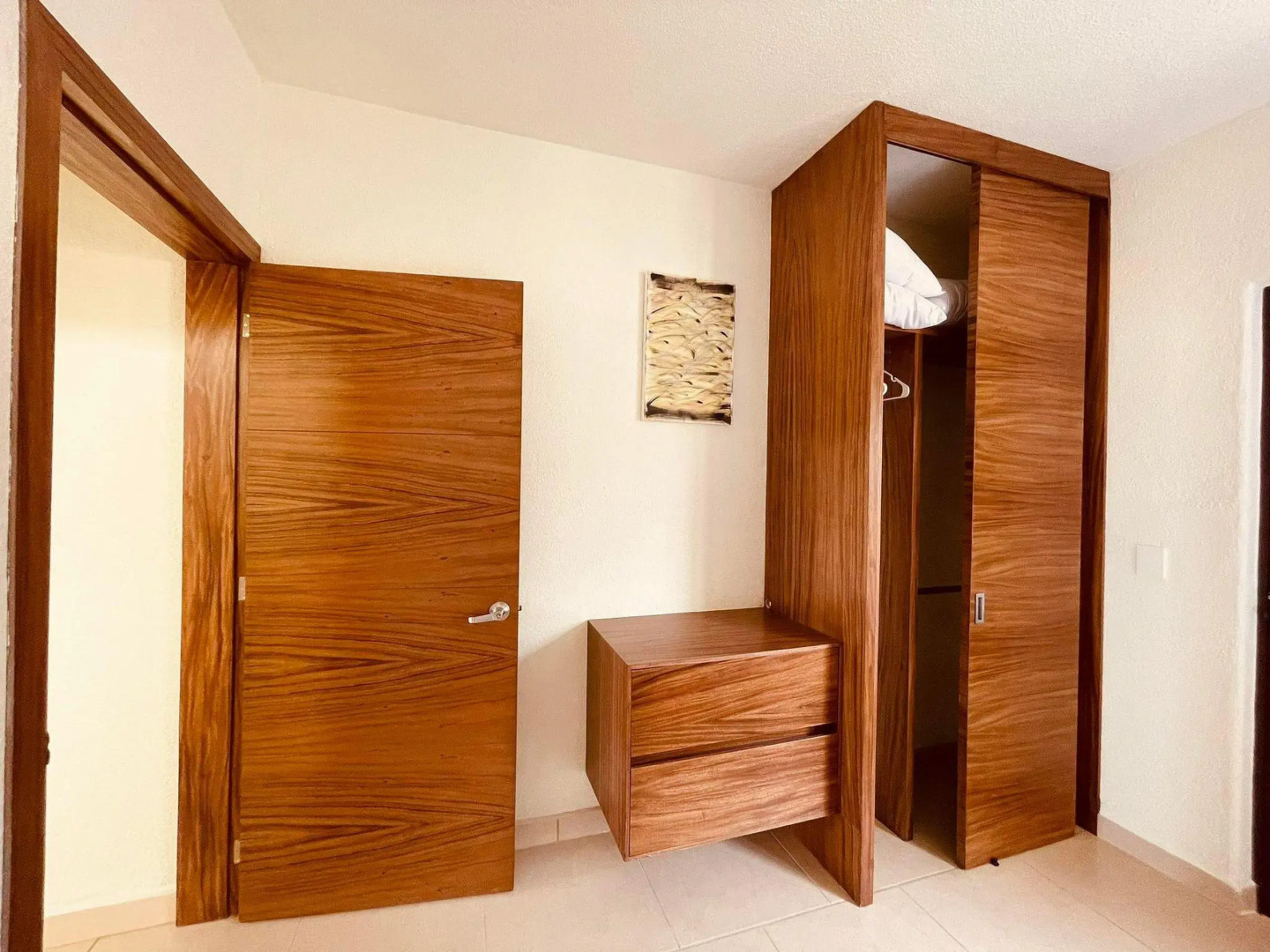 Seuia Departamentos con alberca a pasos del lago