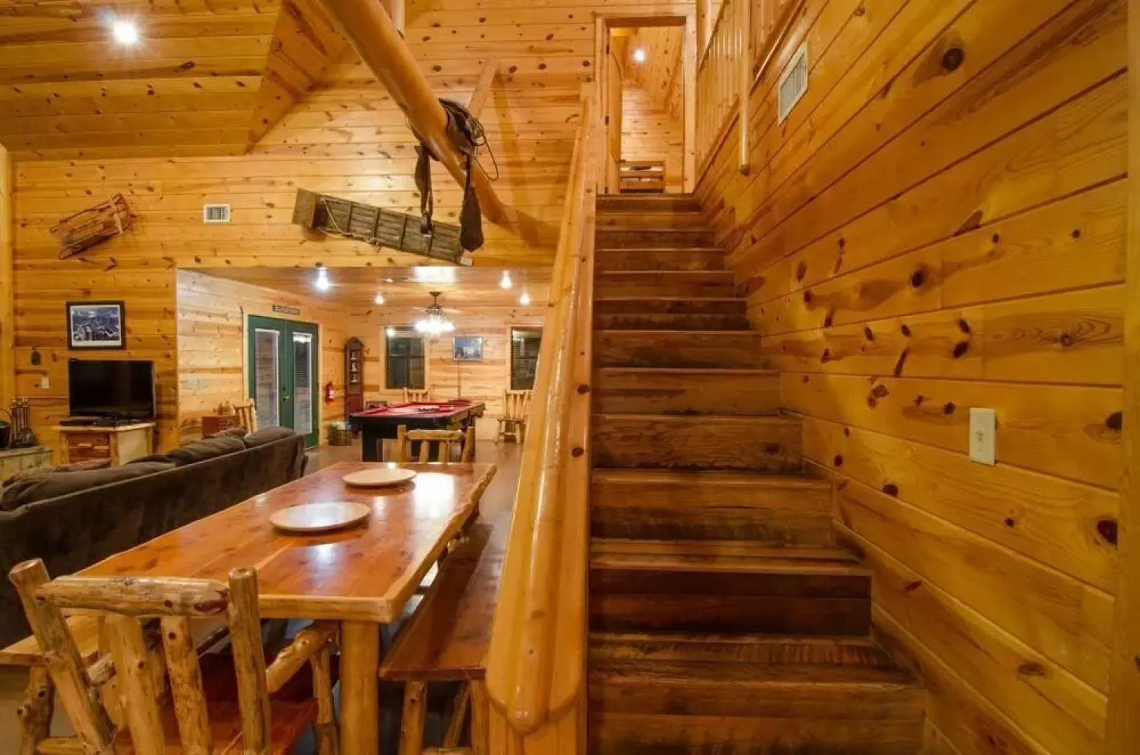 Breckoma Lodge - 4 Br Cabin