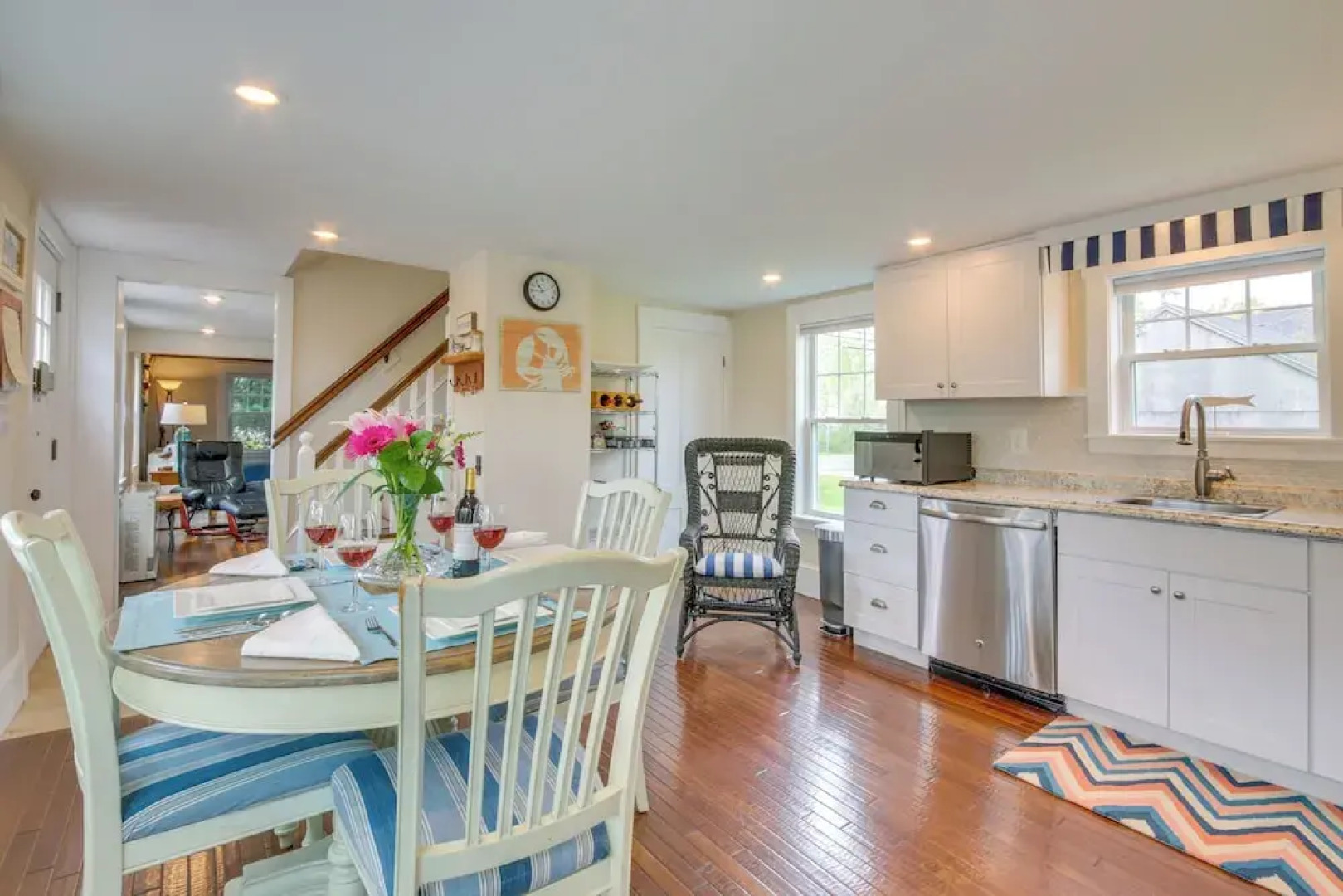 Rockland Home w/ Deck 5 Mins to Historic Downtown!