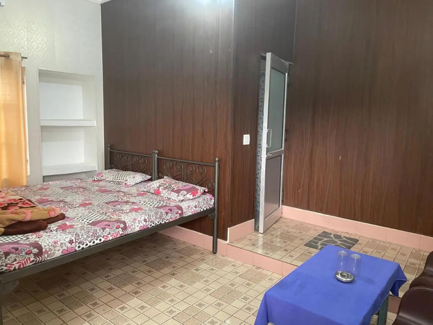 Karwaan by the Ganges