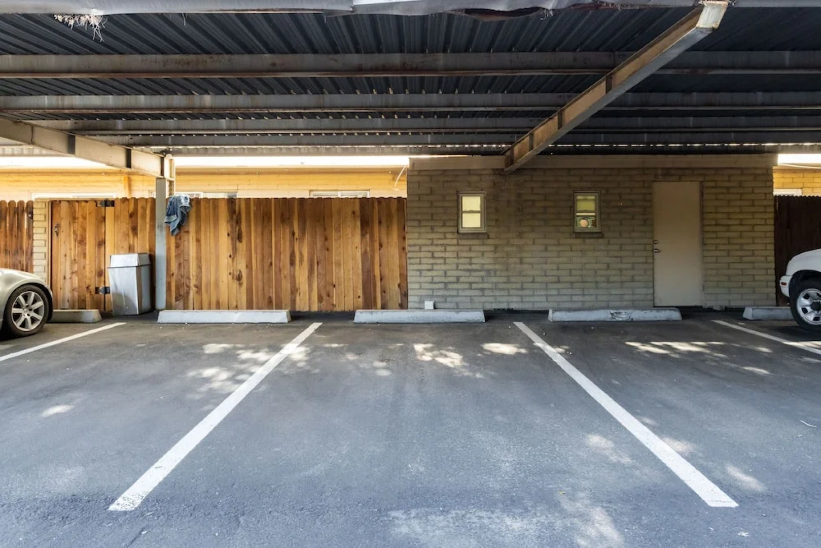 Luxury Living in Contemporary Old Town Scottsdale Townhouse townhouse