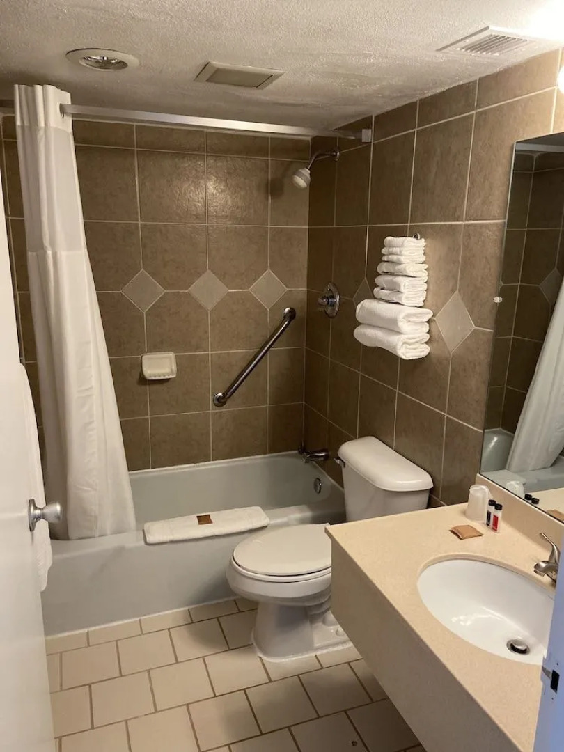 Ramada by Wyndham Butler/Tesla Biohealing Resort