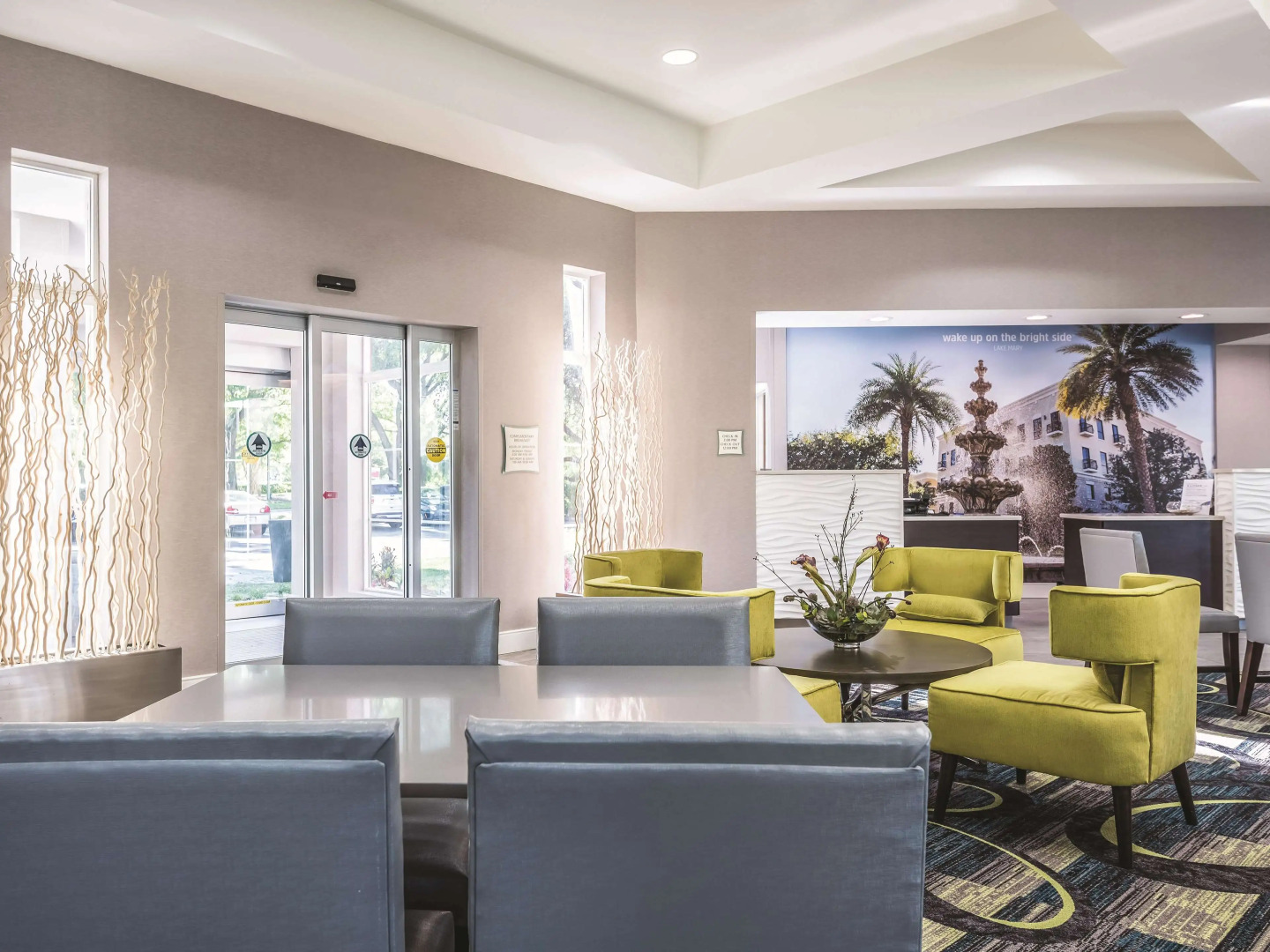 La Quinta Inn & Suites by Wyndham Orlando Lake Mary