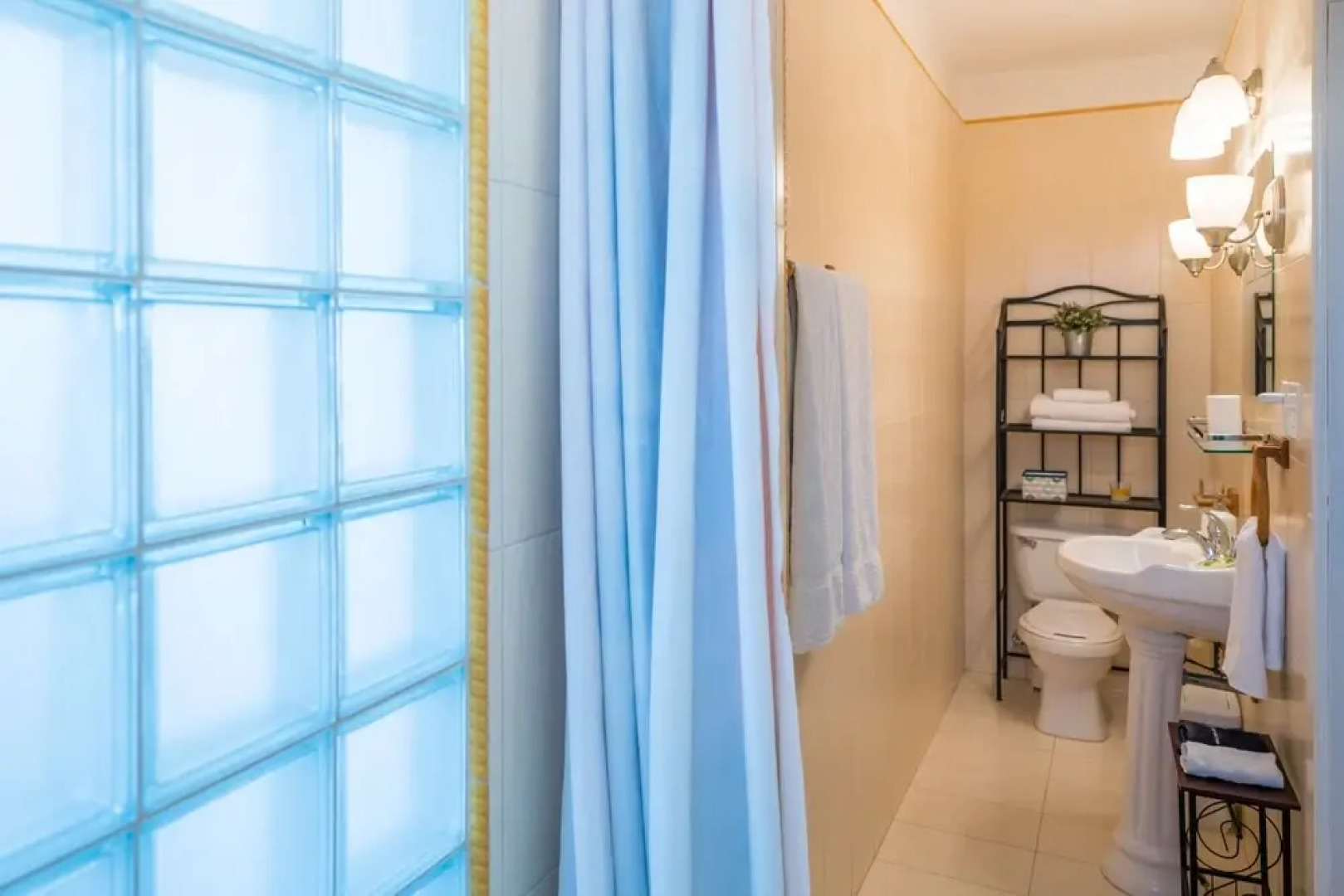 Ocean Breeze & Suites