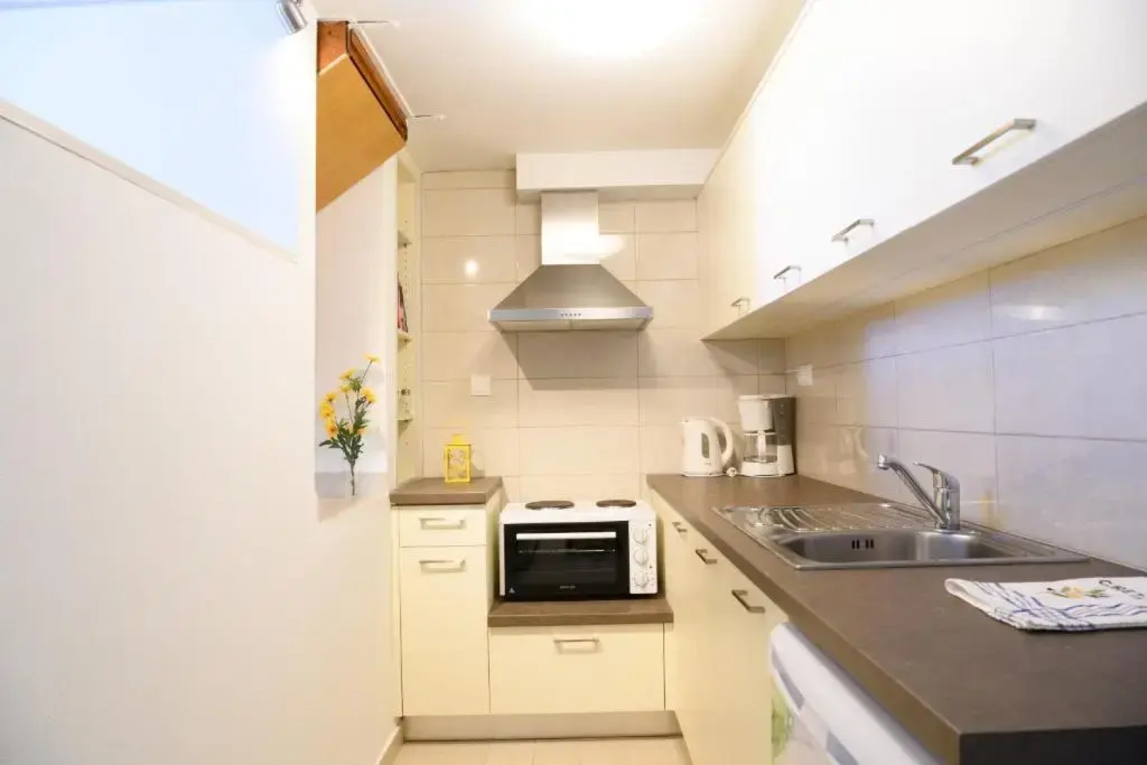 Captain's House Hotel Suites & Apartments