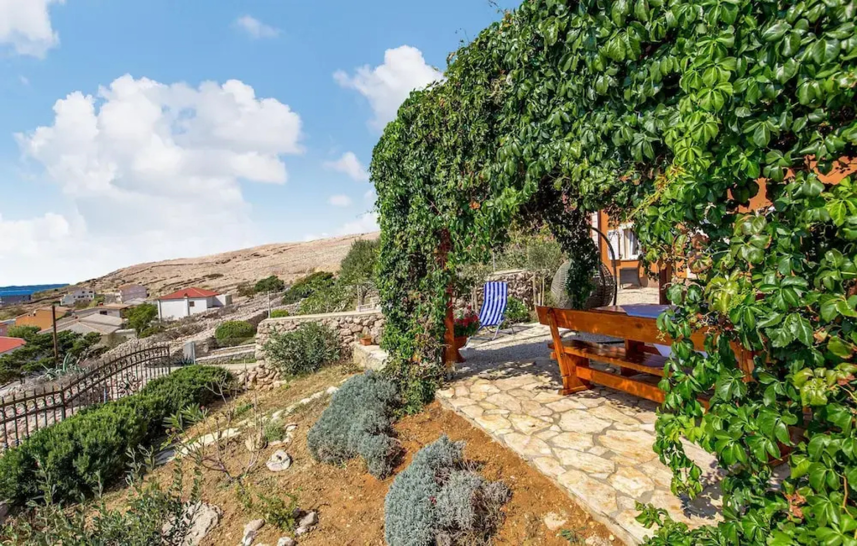 Nice Home in Zubovici With Wifi and 2 Bedrooms