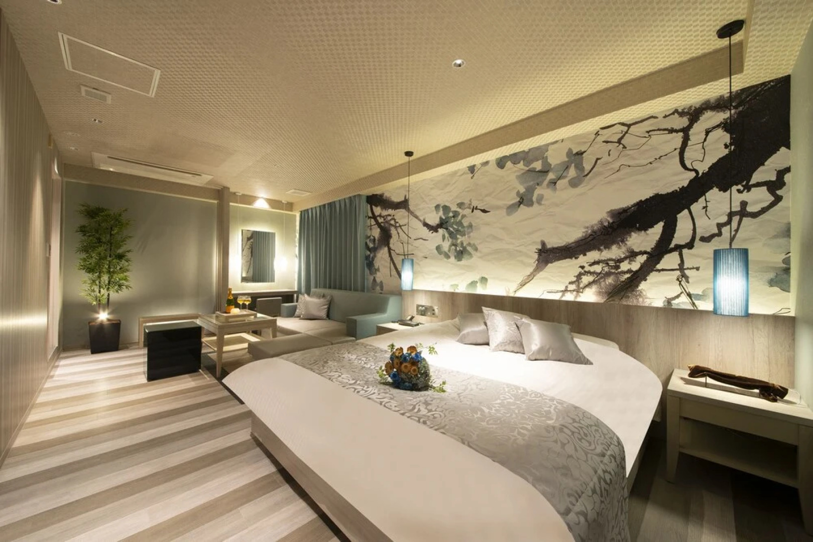 Hotel Tiger & Dragon (Adult Only)