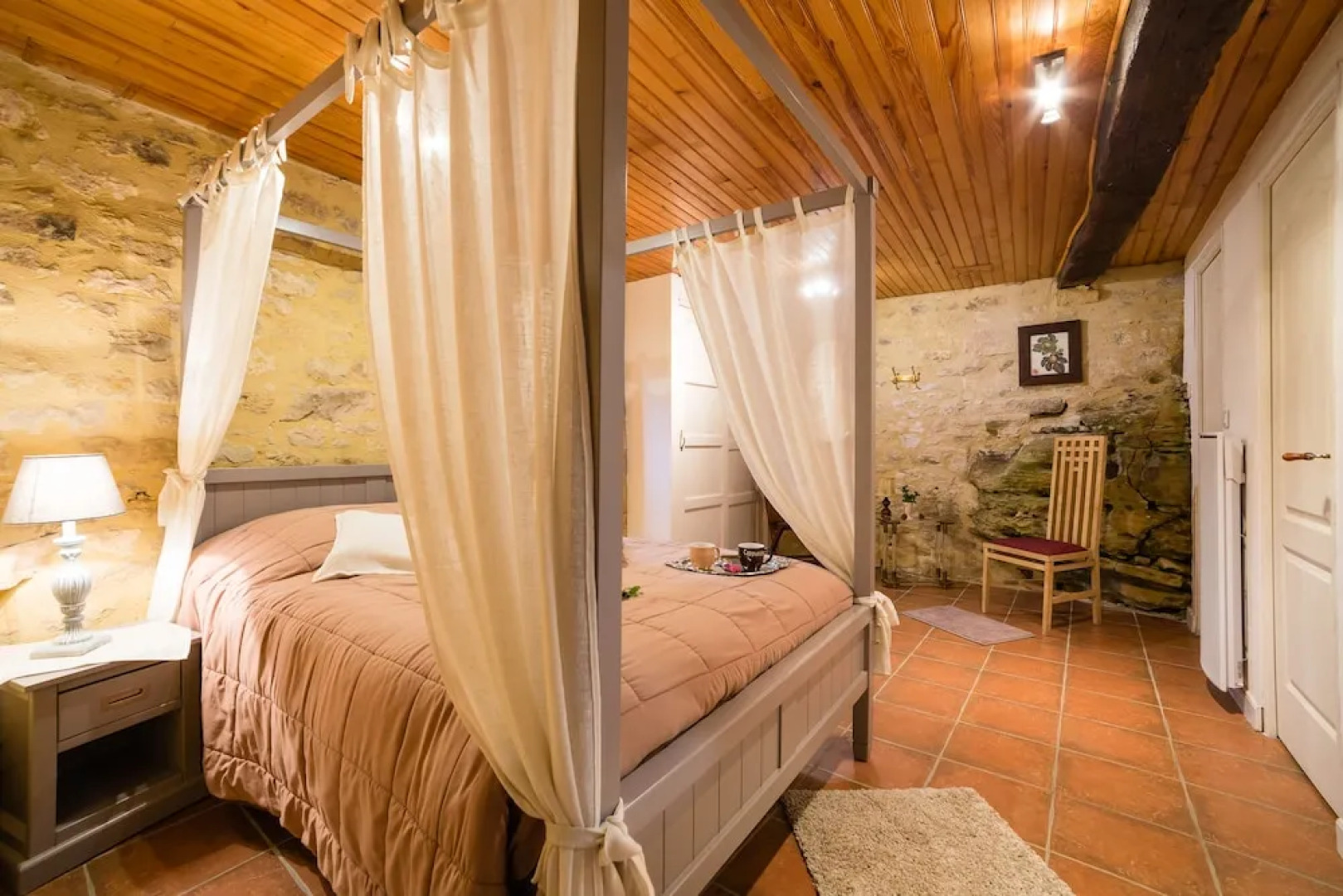 Historical ONE Bedroom Flat ON THE Cobblestone Path TO THE Castle