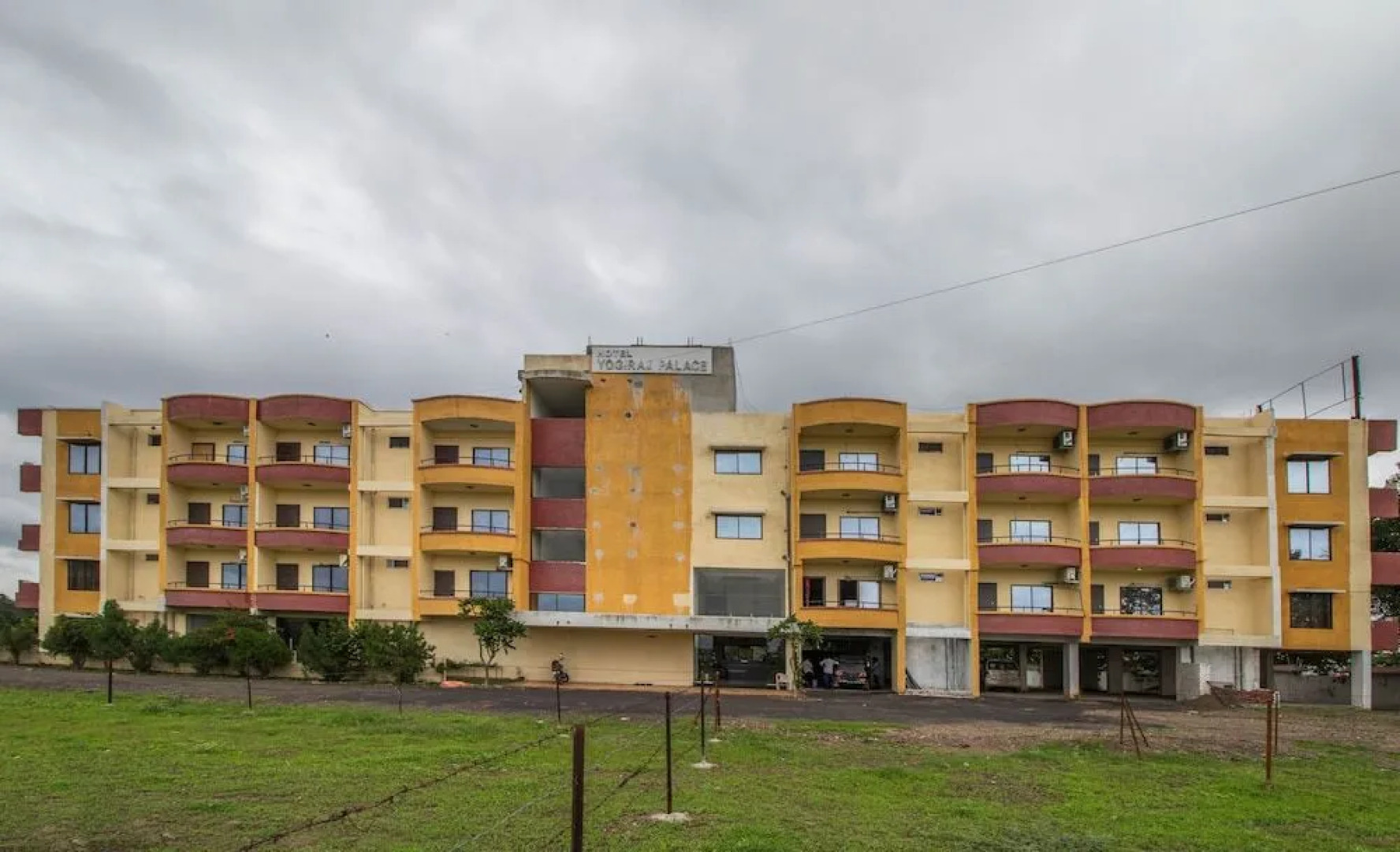 Hotel Yogiraj Palace