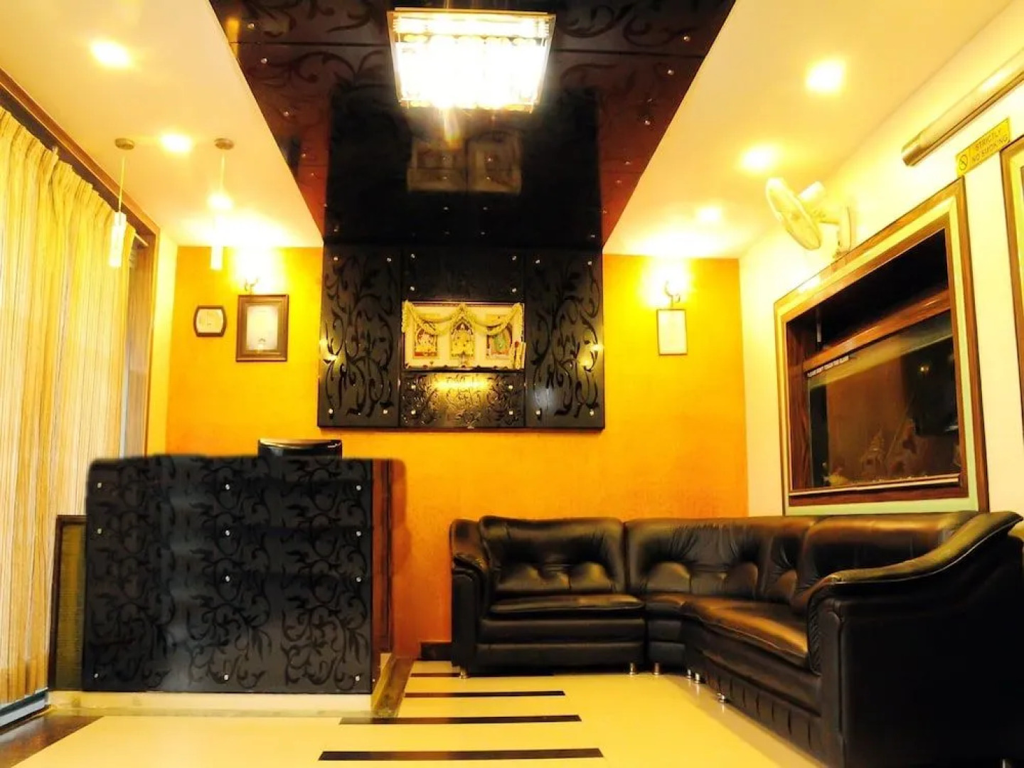 OYO 615 Hotel 7 Hills Inn