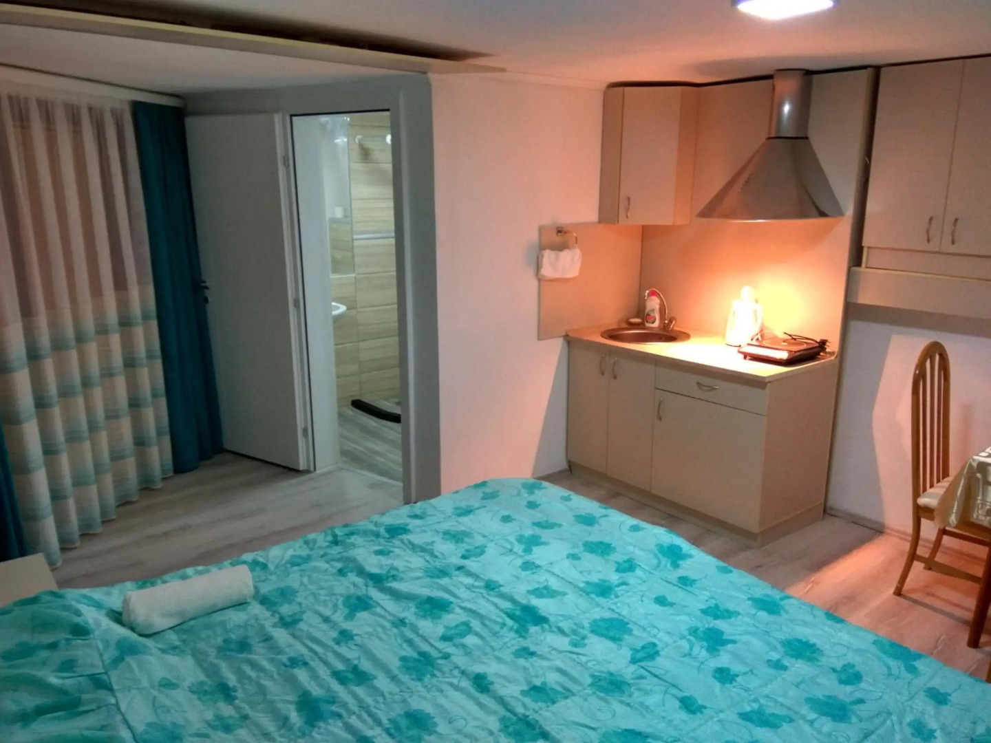 Honey Home by KOSTOSKI INN