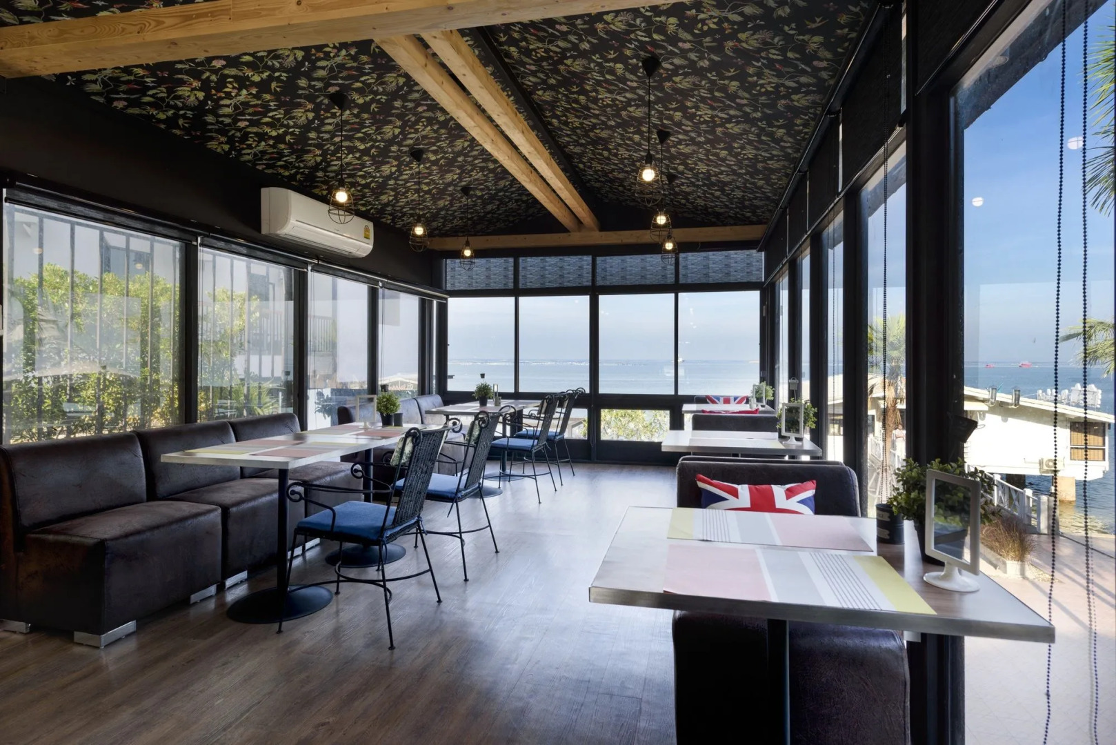 The Loft Seaside Sriracha