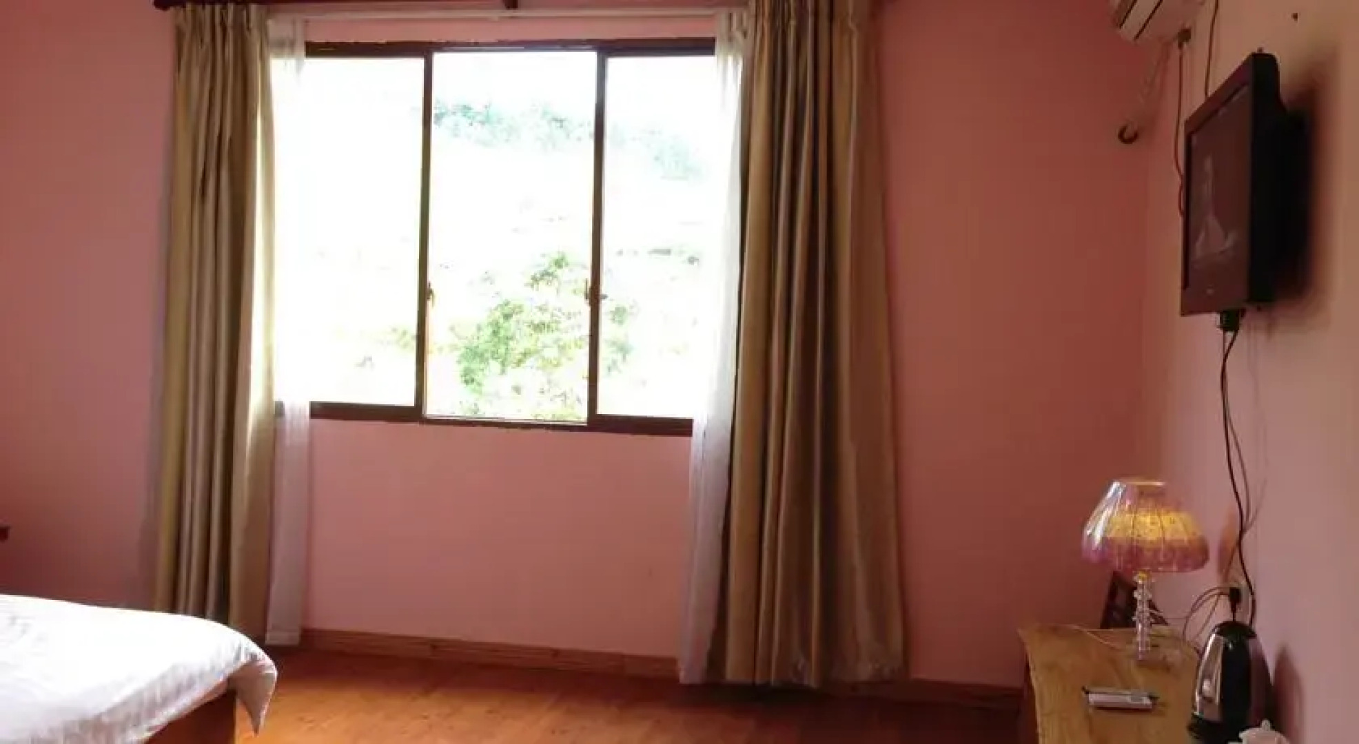 Long Sheng Long Ji Xing Yao Inn