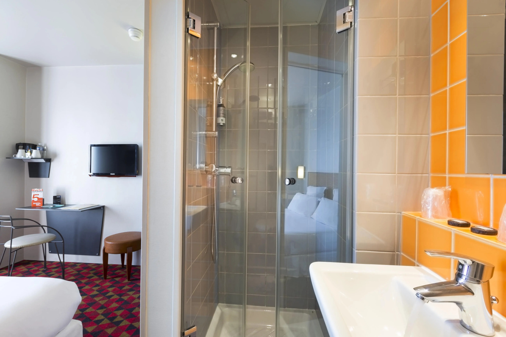 Libertel Canal Saint Martin