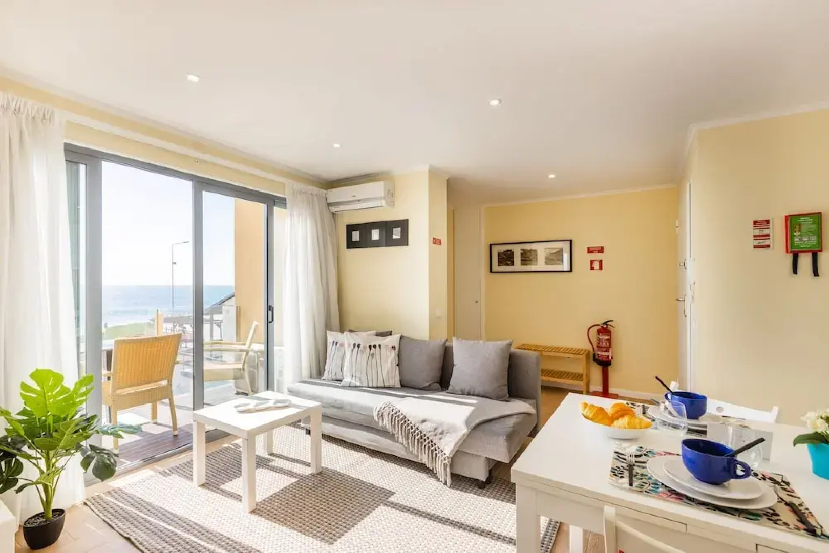 Vista Mare Beach Apartments