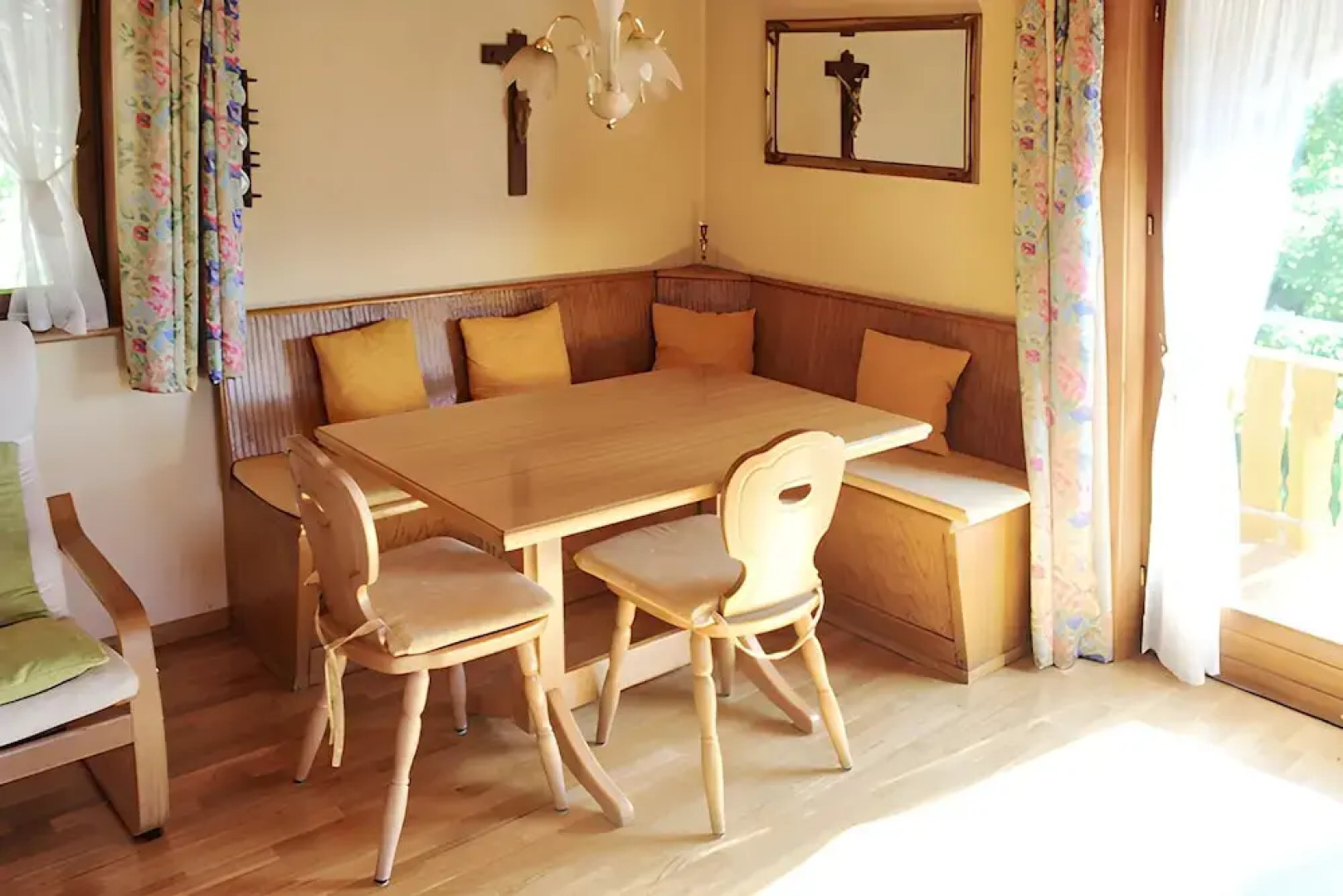 Room-small Holiday Cottage Ivy