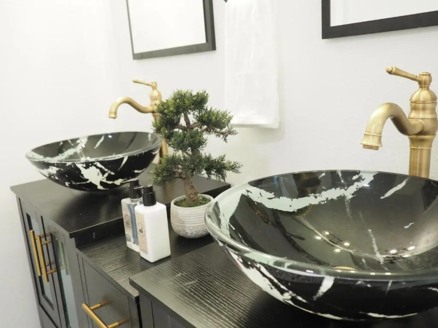 Newly Renovated, Modern 3 Bedroom 2 Bath Farmhouse in the City