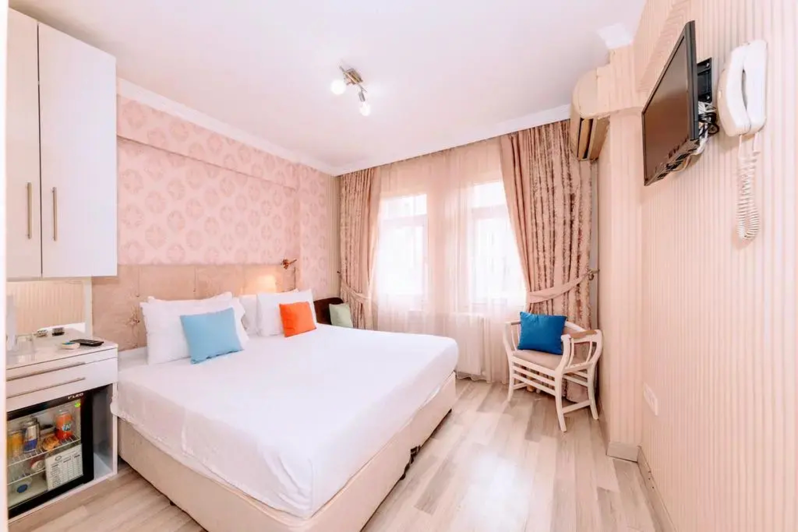 Walnut Shell Hotel
