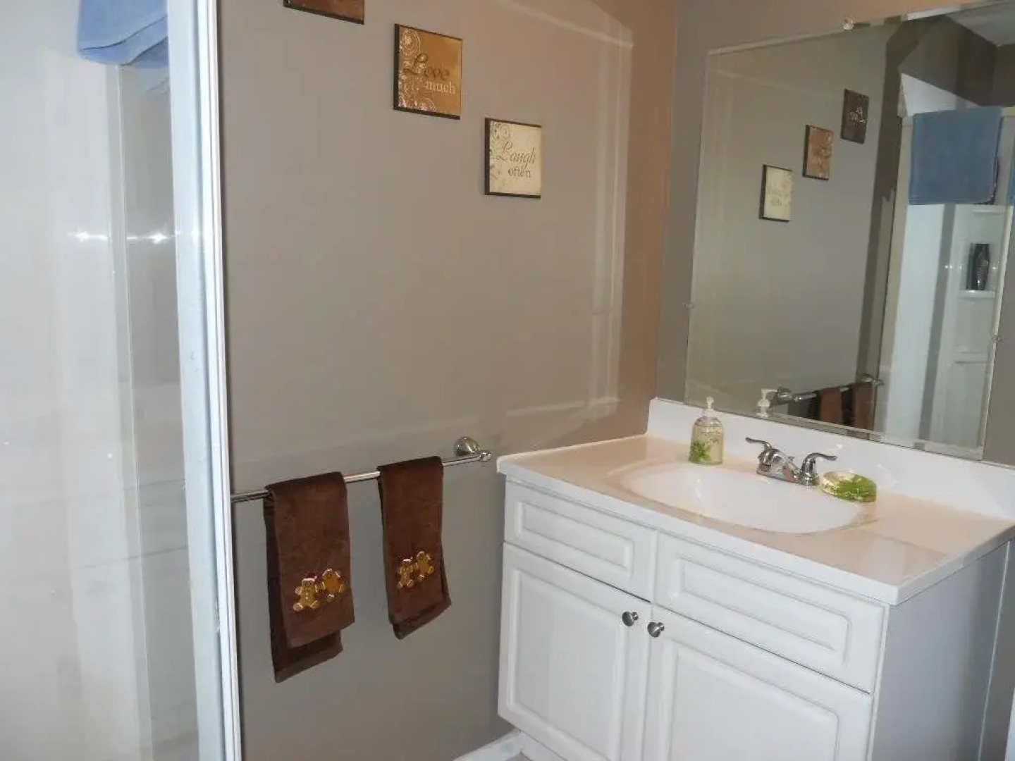 Serenity Hillside B&B