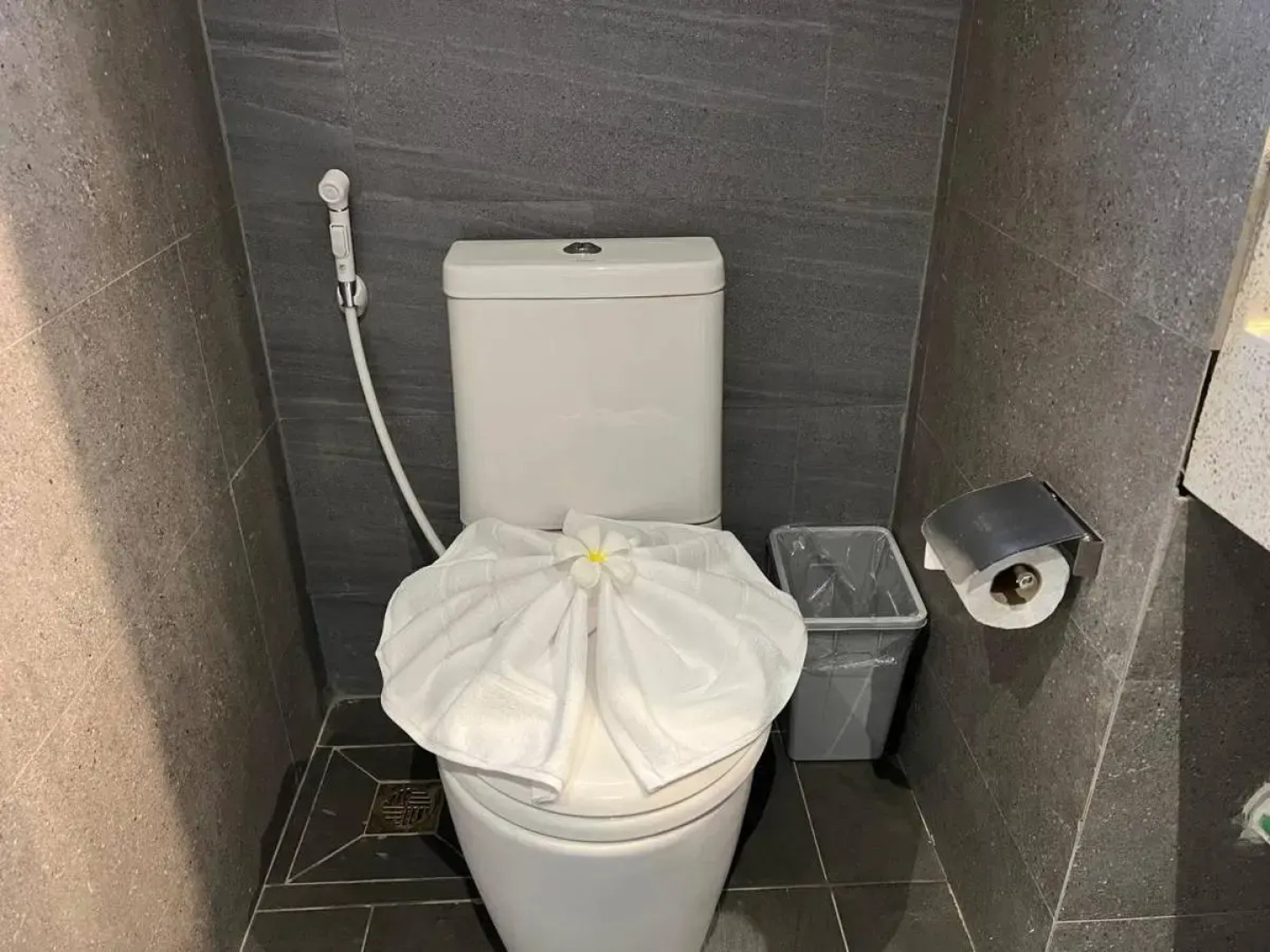 Sokchea Kampot Hotel