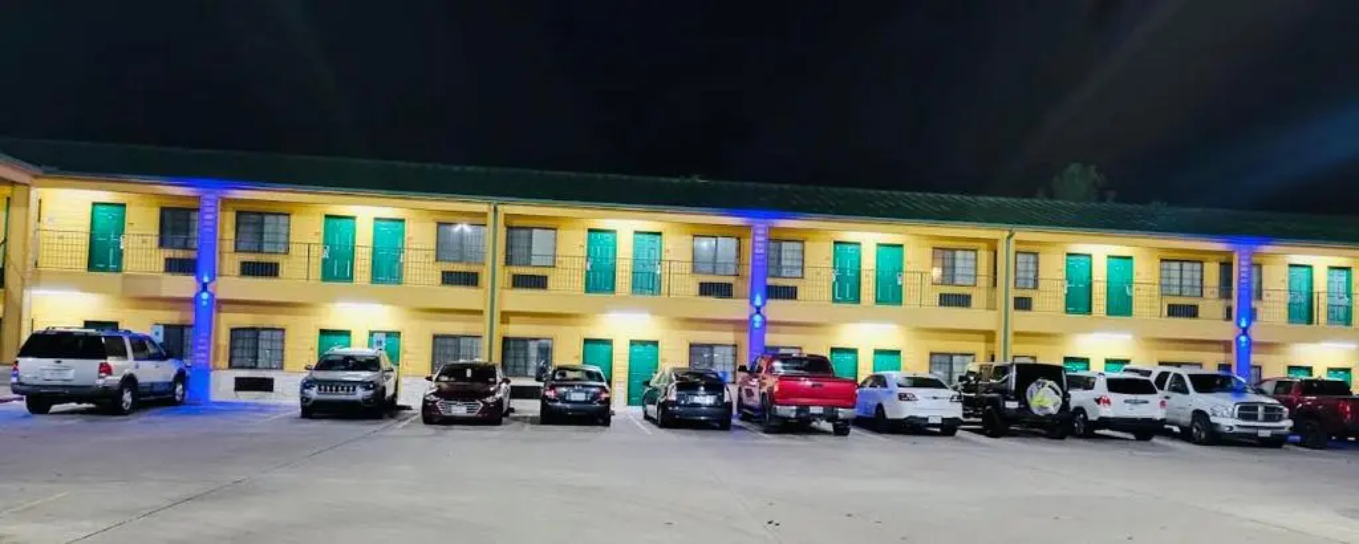Scottish Inn & Suites