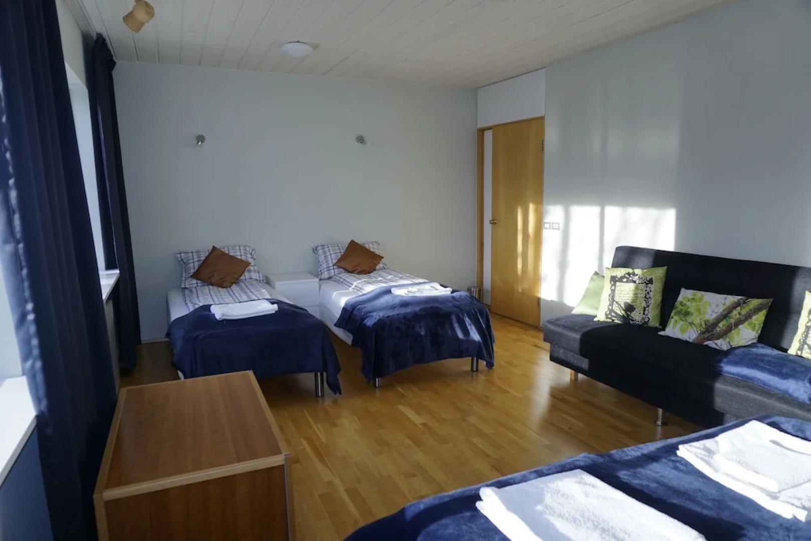 Hlíðarból Farm Guesthouse