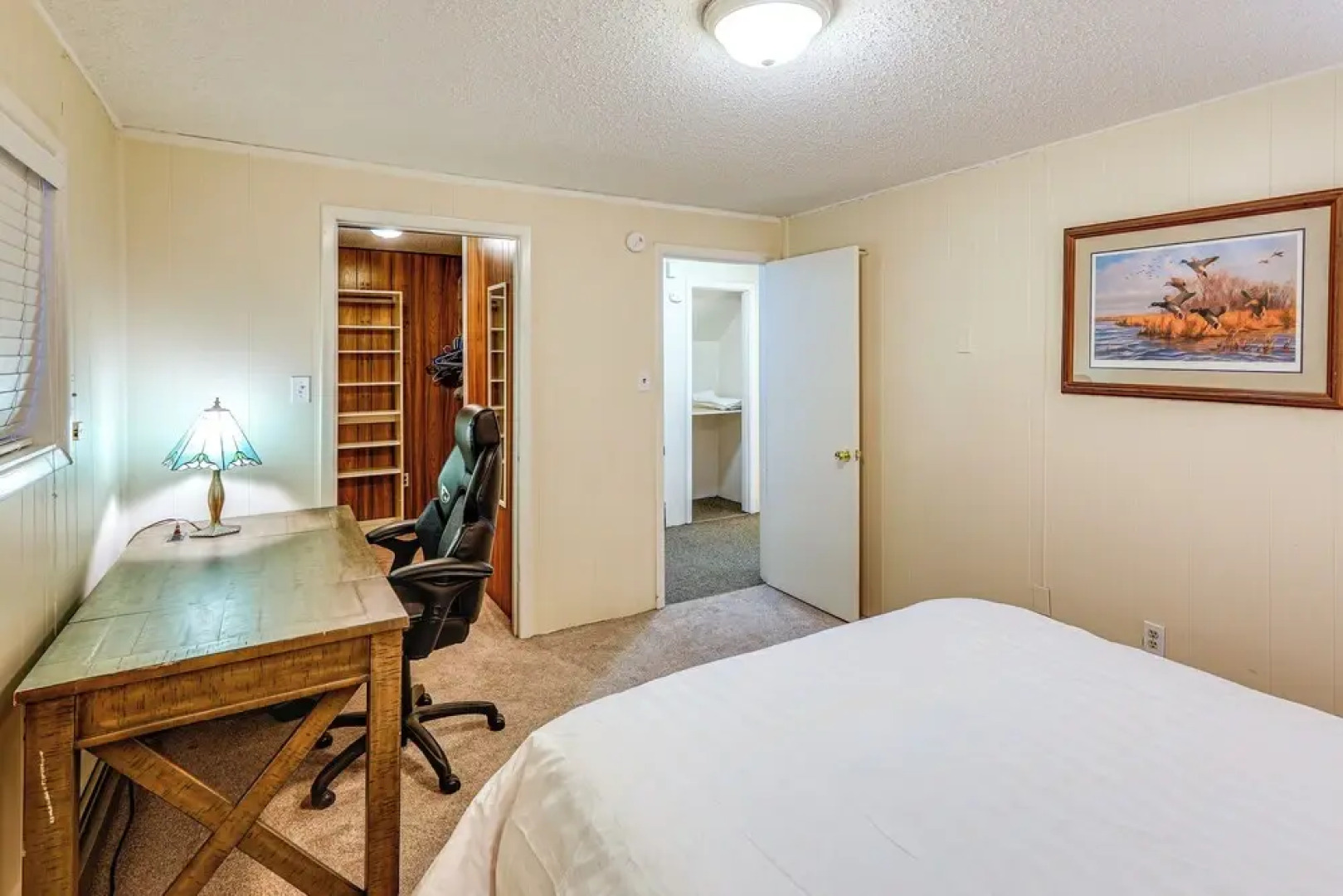 Riverside Retreat: Cozy Fairbanks Home w/ View