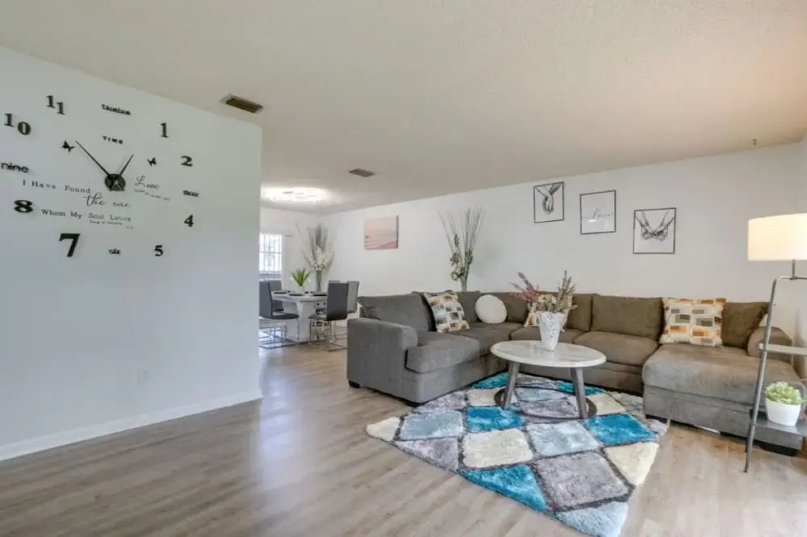 Pool Spacious Central Home 7mile to Beach