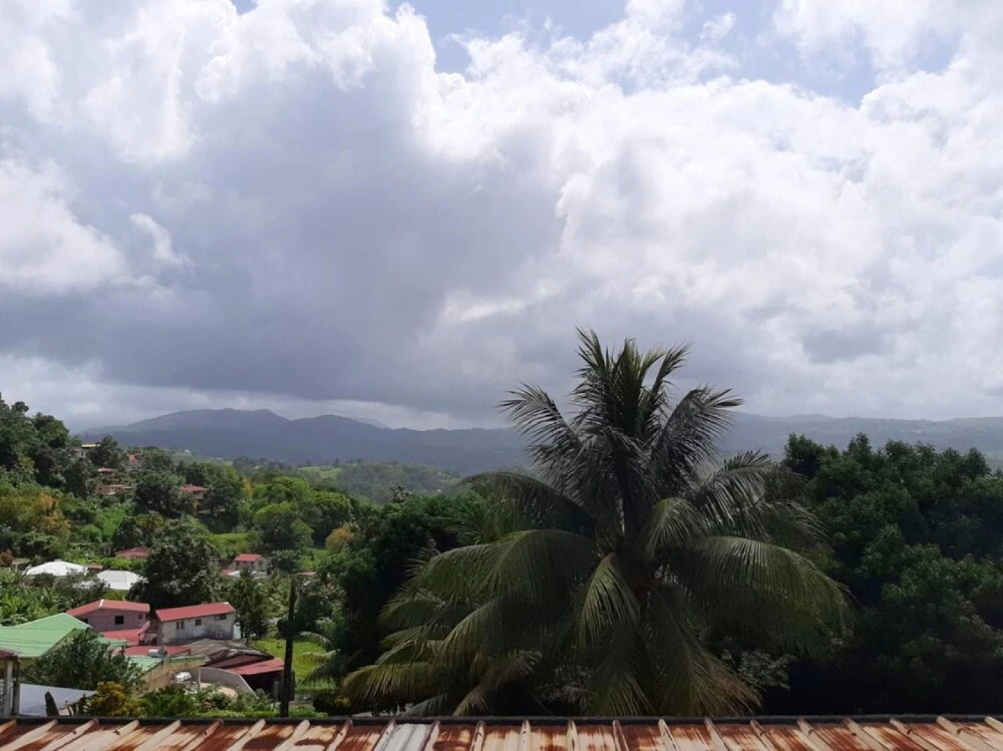 Apartment With 2 Bedrooms in Sainte marie, With Furnished Terrace and Wifi Near the Beach