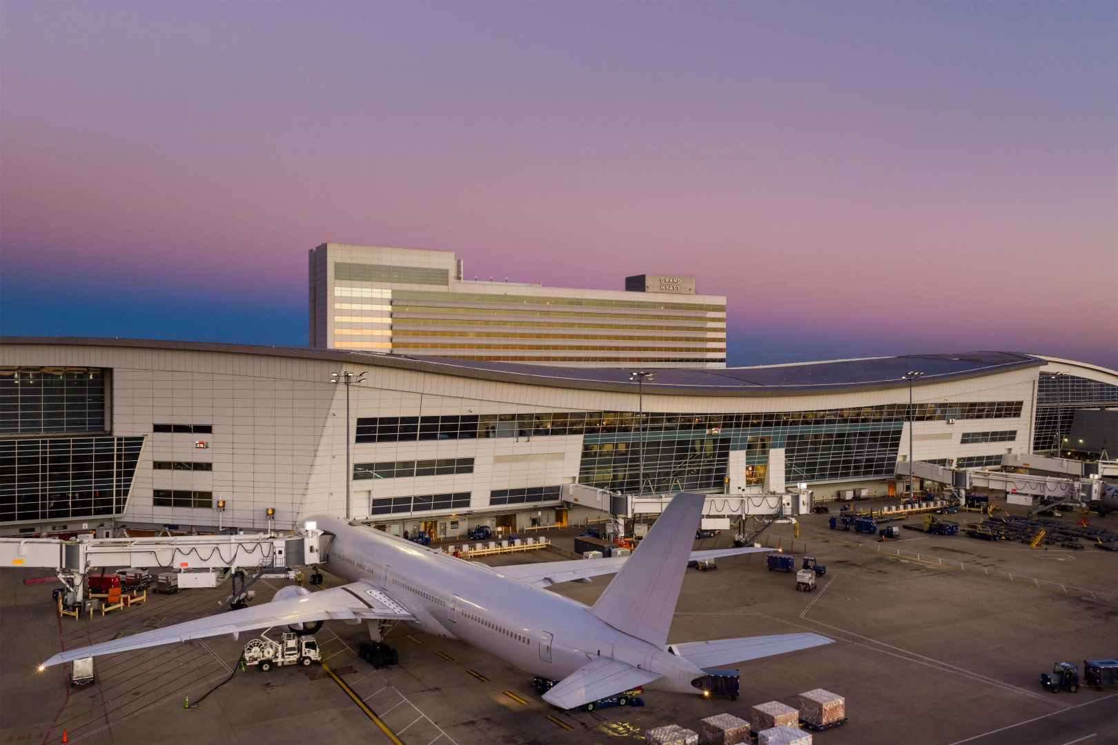 Grand Hyatt DFW - Connected to the airport