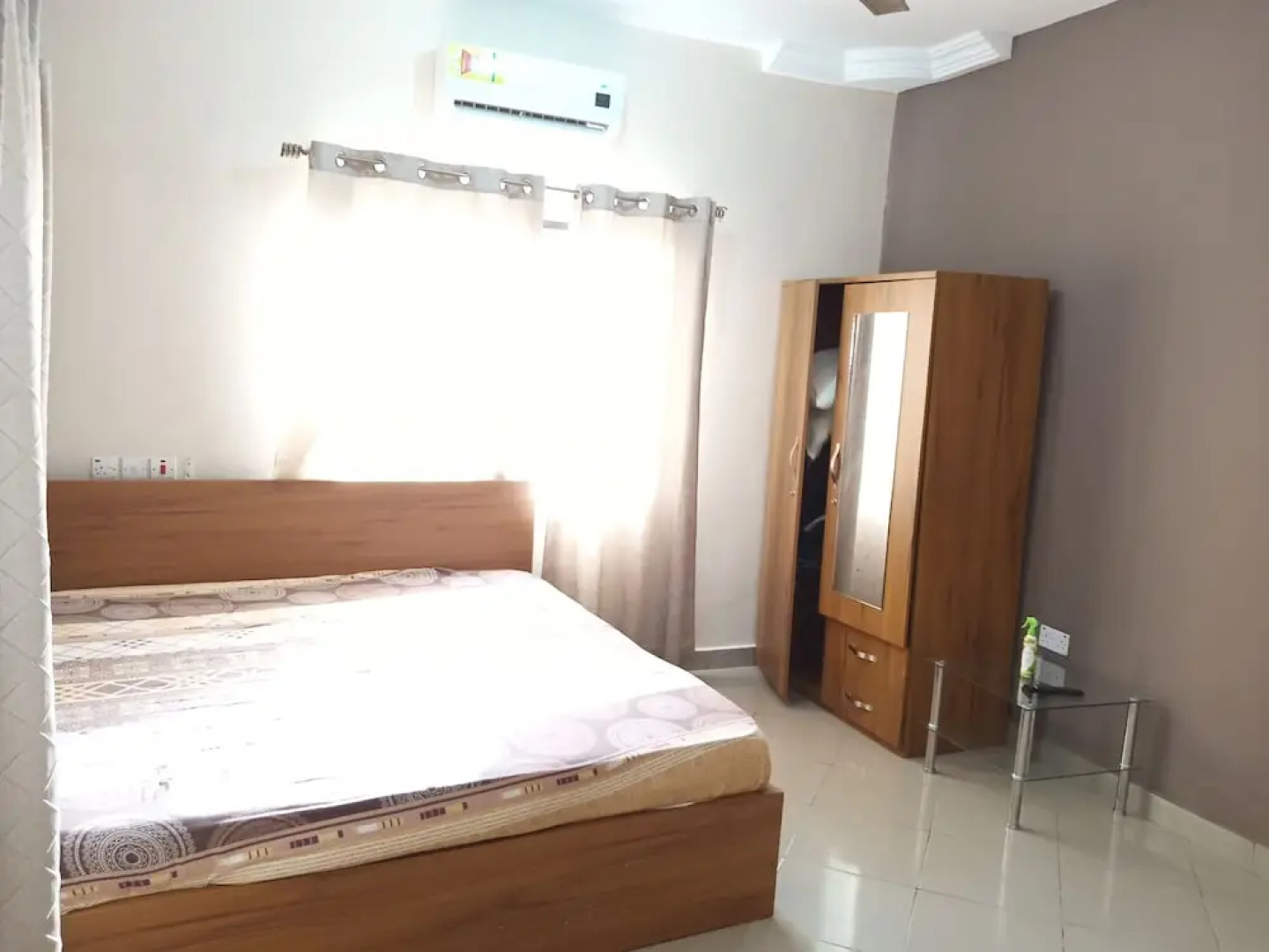 Ronna apartments at Lakeside Estates