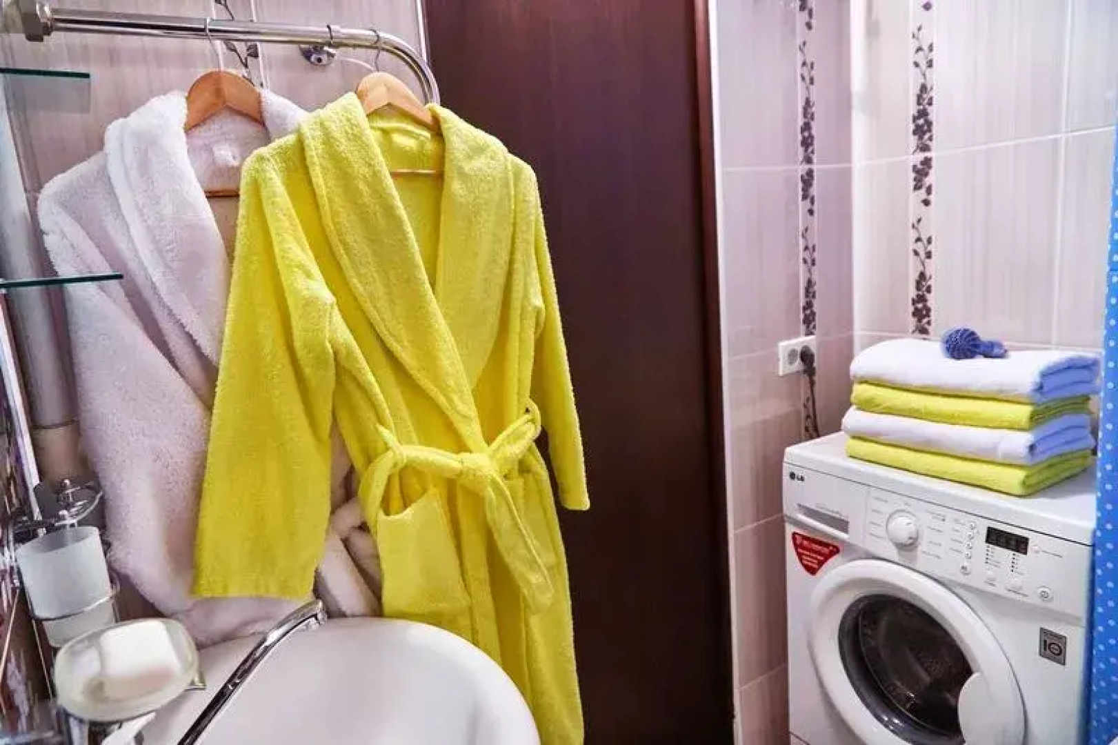 Pyat Zvezd  na pr-te Lenina, d. 104-1