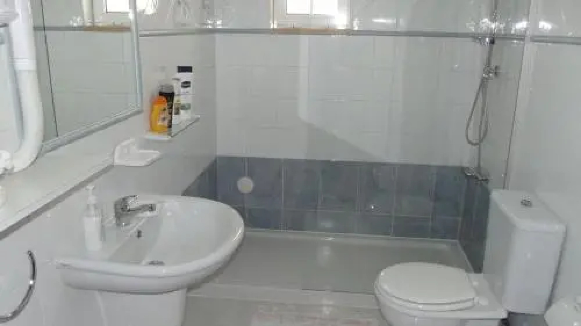 Family Floripes House