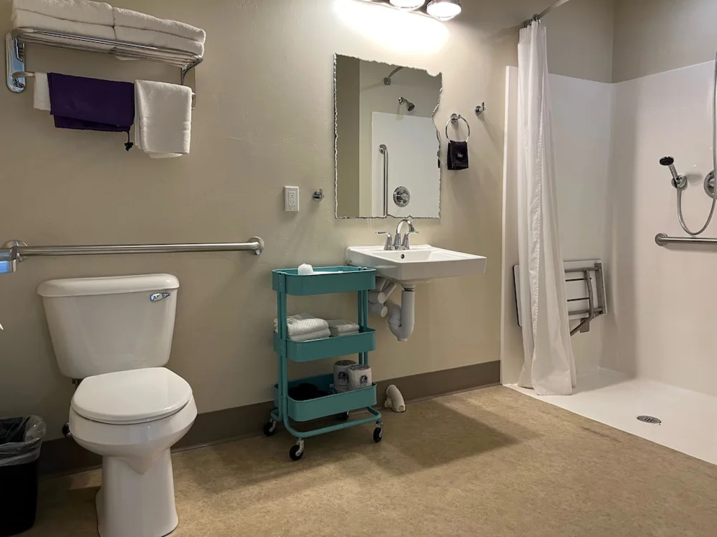 Julie's Park Cafe and Motel