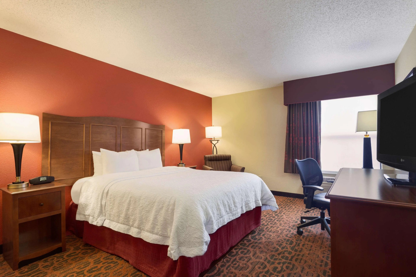 Hampton Inn Shawnee