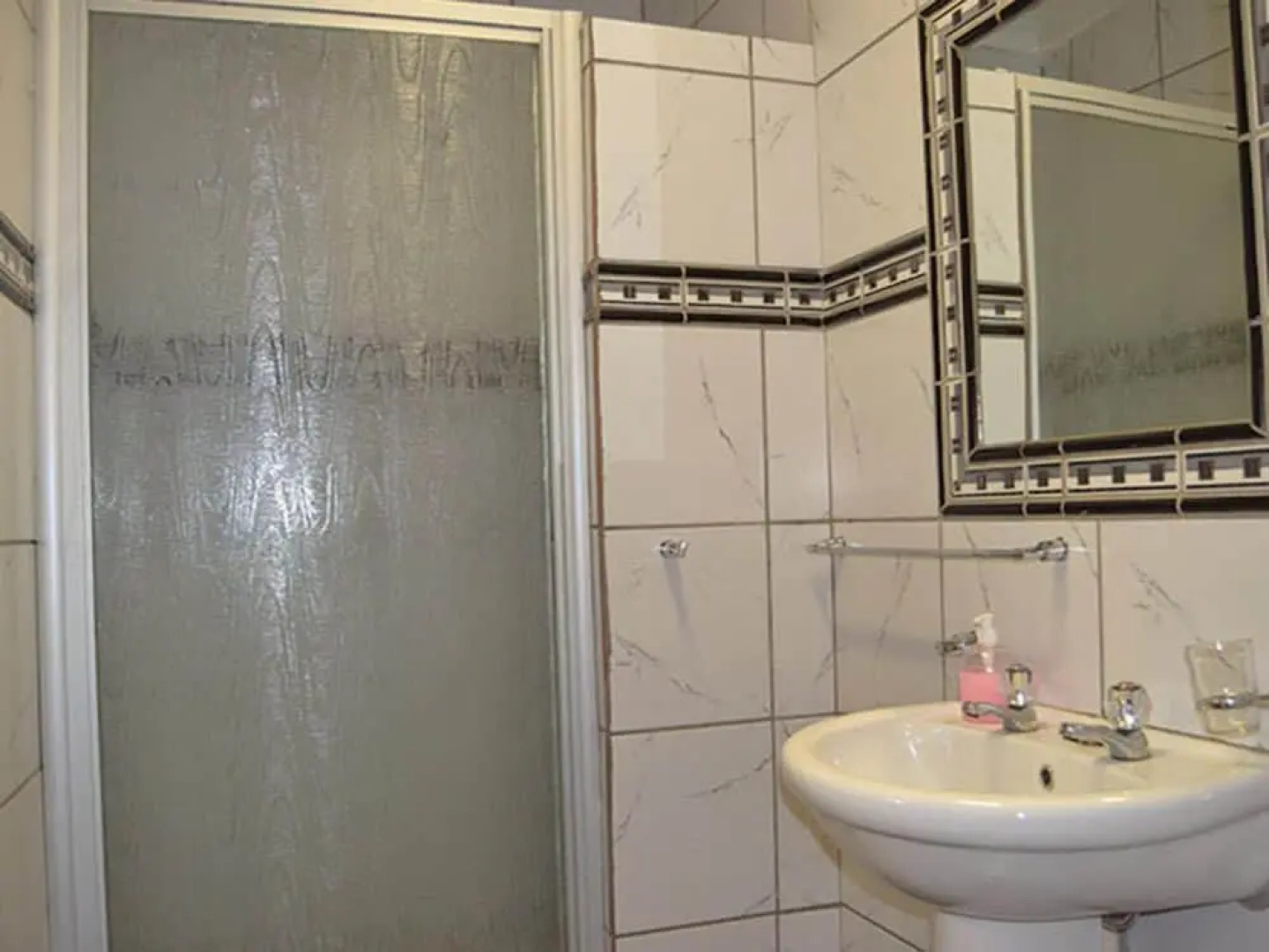 Esme's Guest House