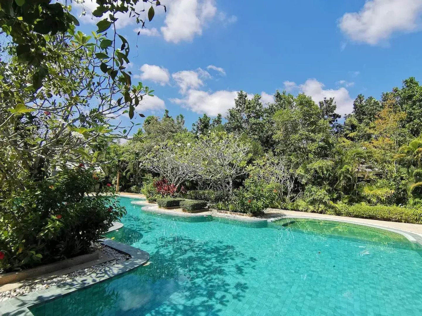 Tachawan Resort & Restaurant