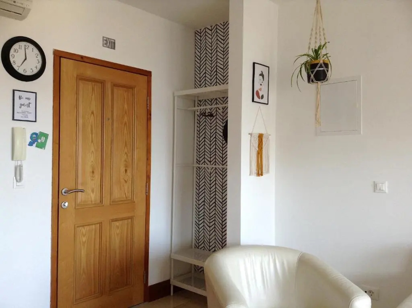 SeaEsta apartment Pool and Beach